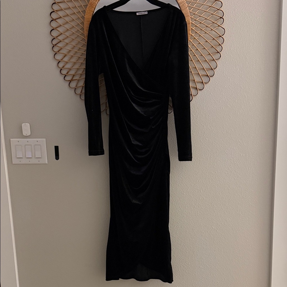 Velvet Black Long Sleeve Dress